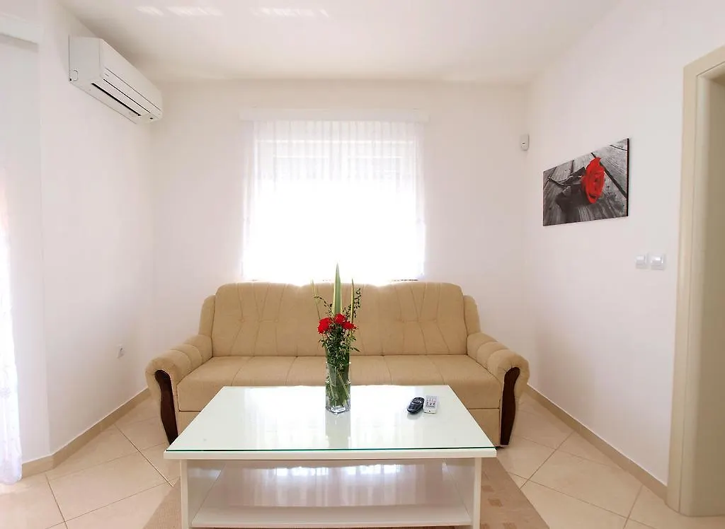Apartments Medulin 396