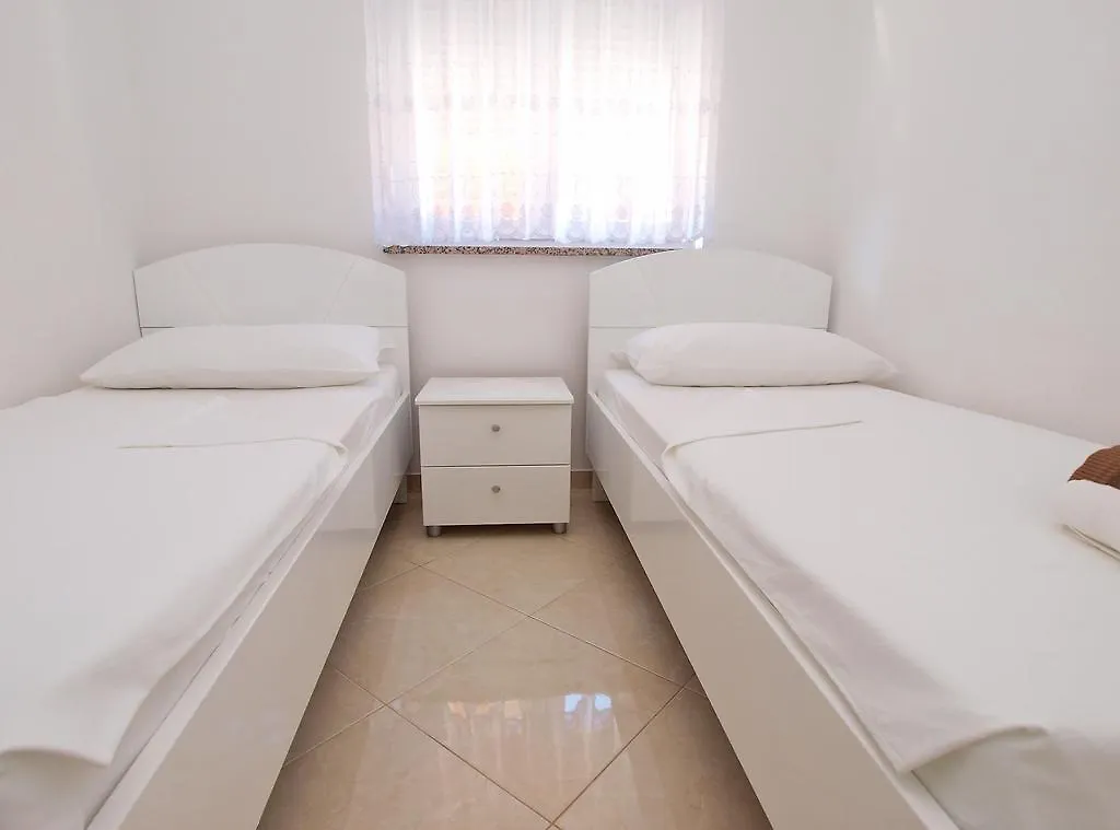 Apartments Medulin 396