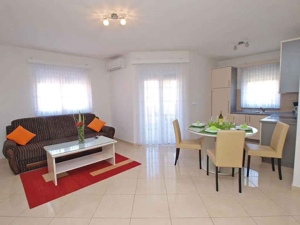 Apartments Medulin 396