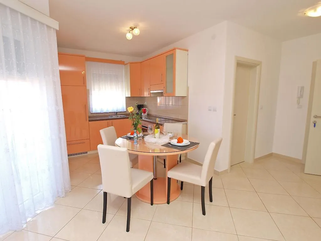 Apartments Medulin 396