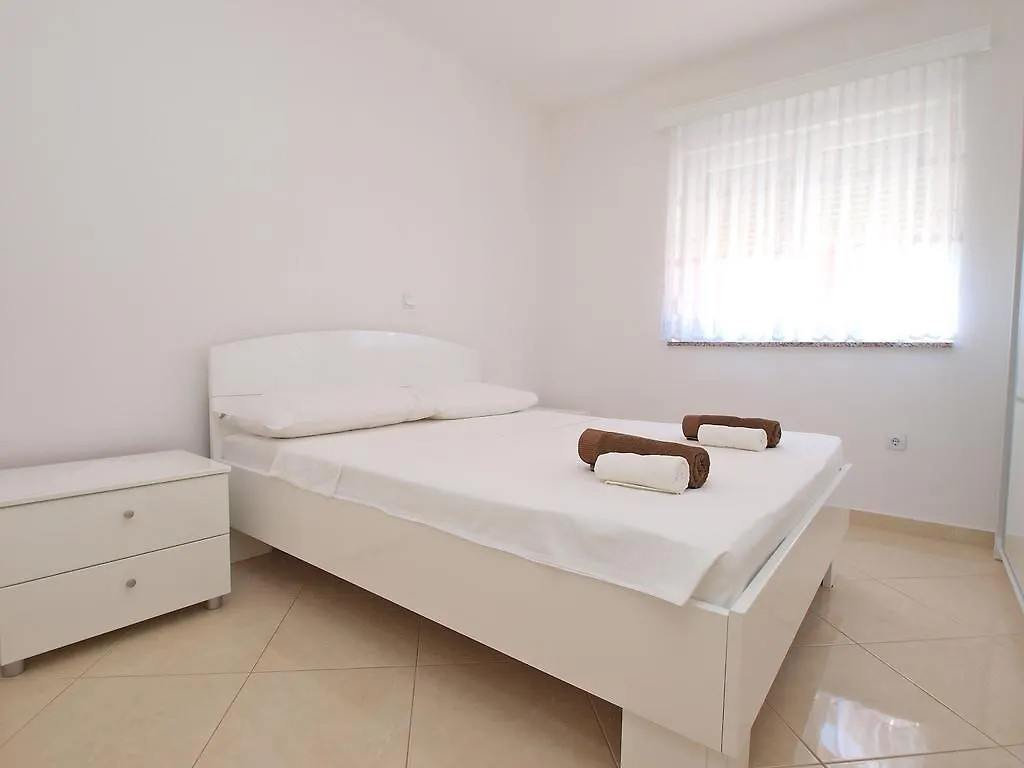 Apartments Medulin 396