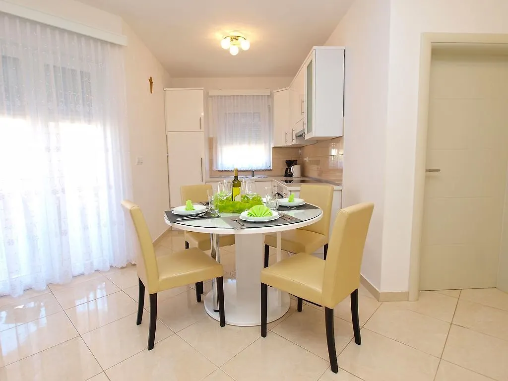 Apartments Medulin 396