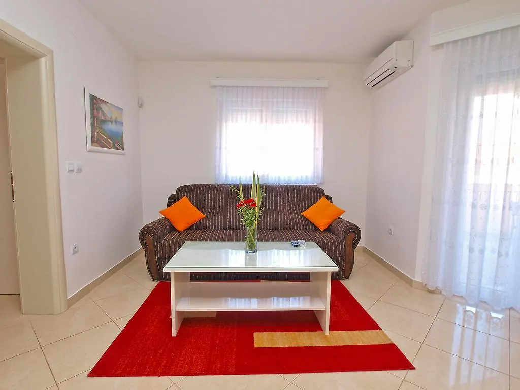 Apartments Medulin 396