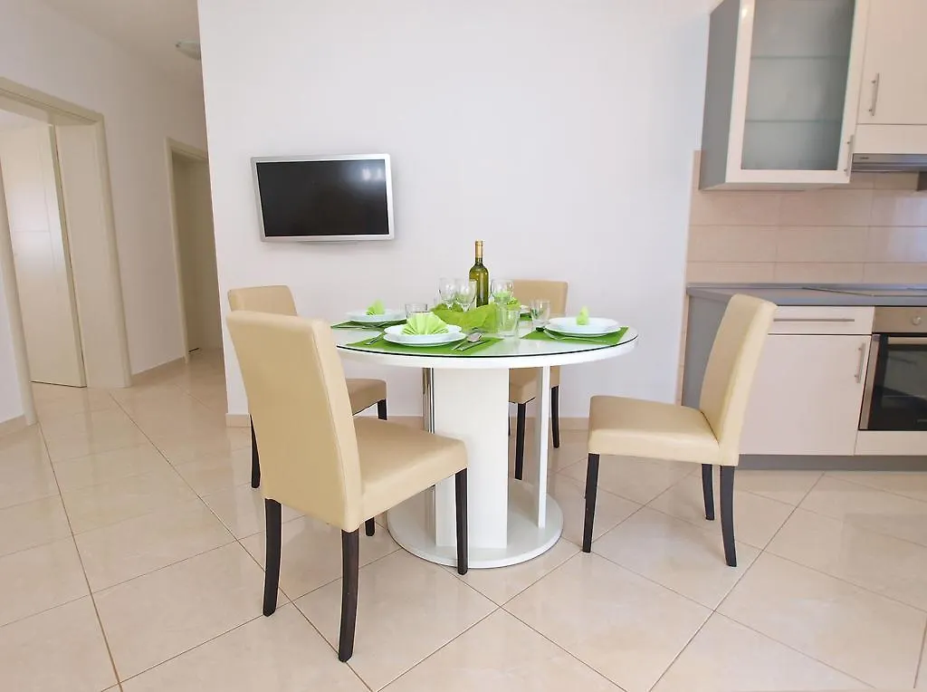 Apartments Medulin 396