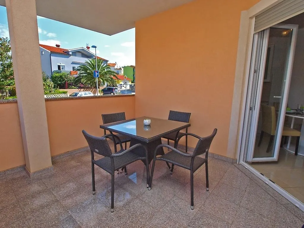 Apartments Medulin 396